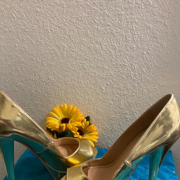 Colin Stuart heels - Picture 7 of 13